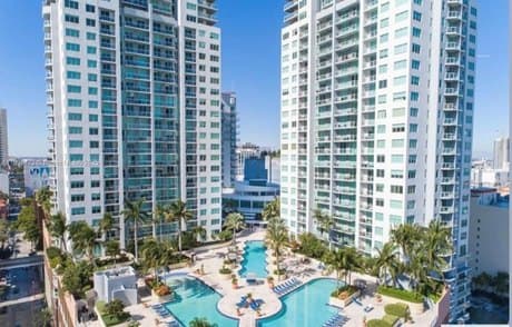 253 NE 2nd St Apt 632