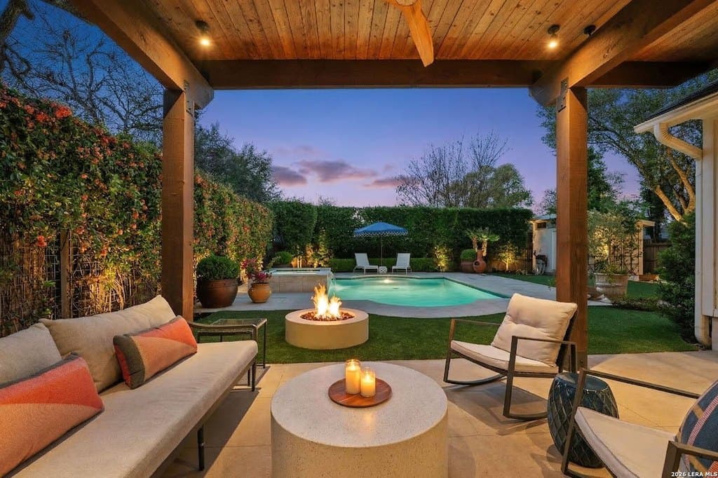 122 W Edgewood Pl, Alamo Heights