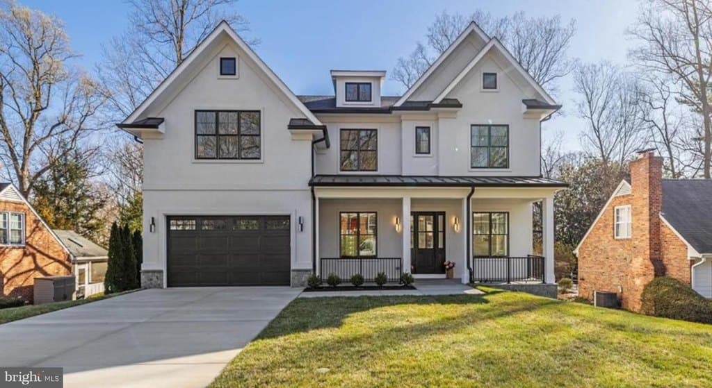 7008 Amy Ln, Bethesda