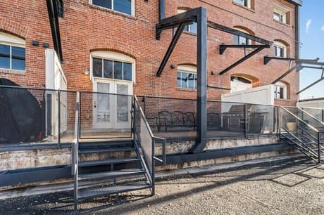 201 Lamkin St Apt 104