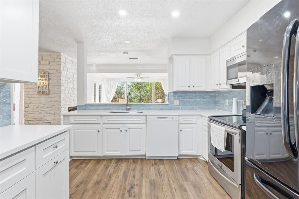 113 World of Tennis Sq, Lakeway