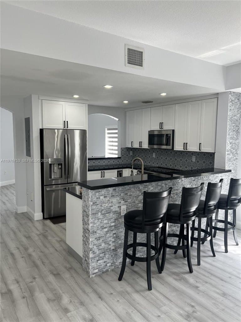 9000 W Flagler St Apt 1