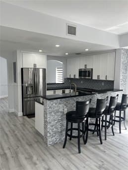 9000 W Flagler St Apt 1