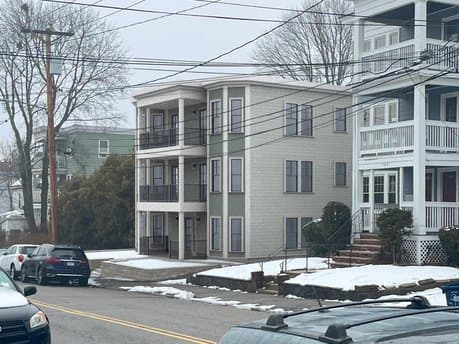 704 Metropolitan Ave