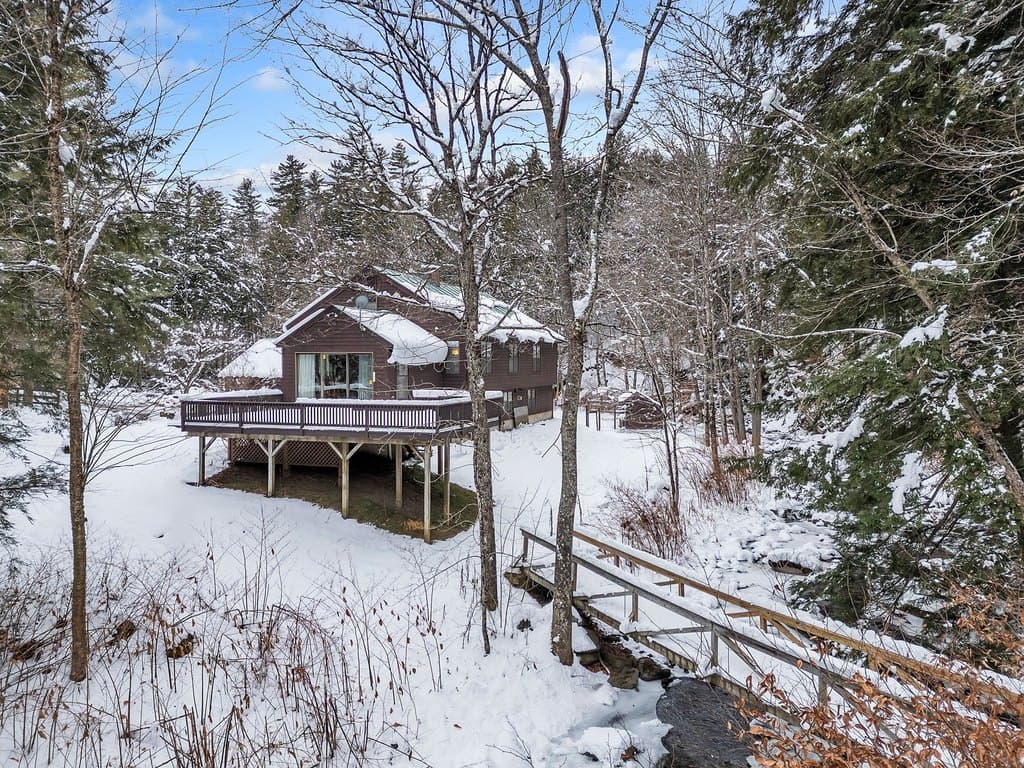 3914 South Rd, Woodstock