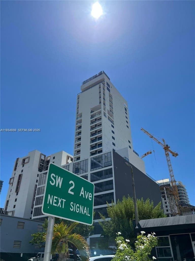 239 SW 9th St Apt 2103