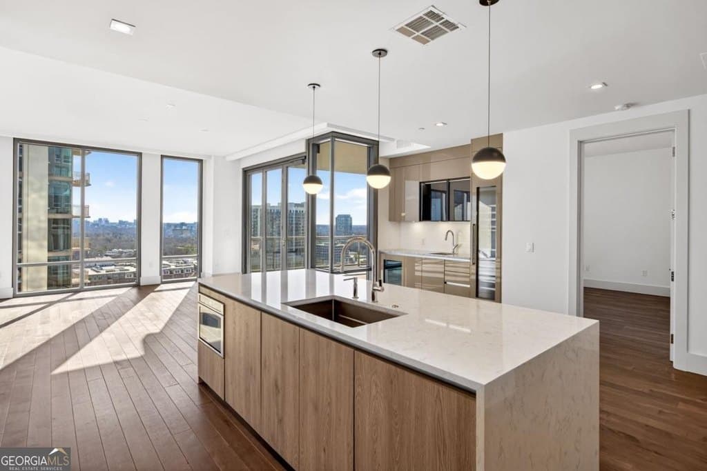 3107 Peachtree Rd NE Unit 1504