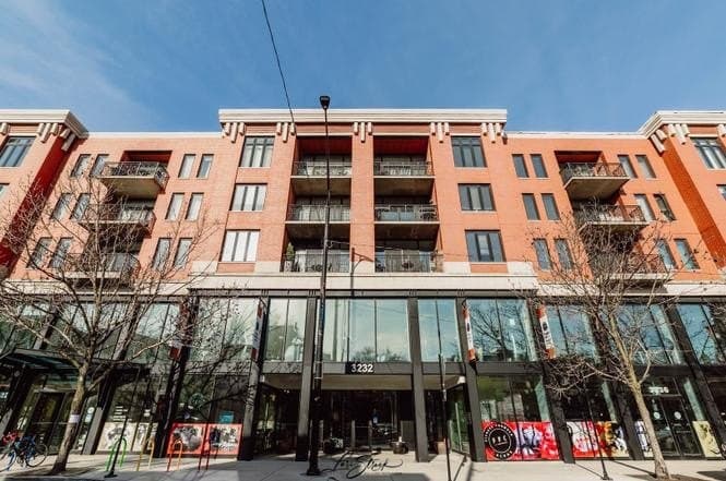 3232 N Halsted St Apt D707