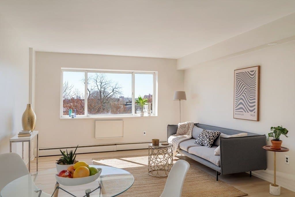 287 Harvard St Apt 60, Cambridge