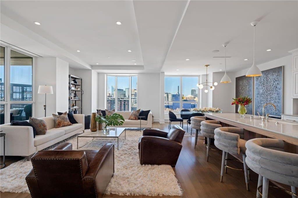 1111 W River Pkwy Unit 11C, Minneapolis