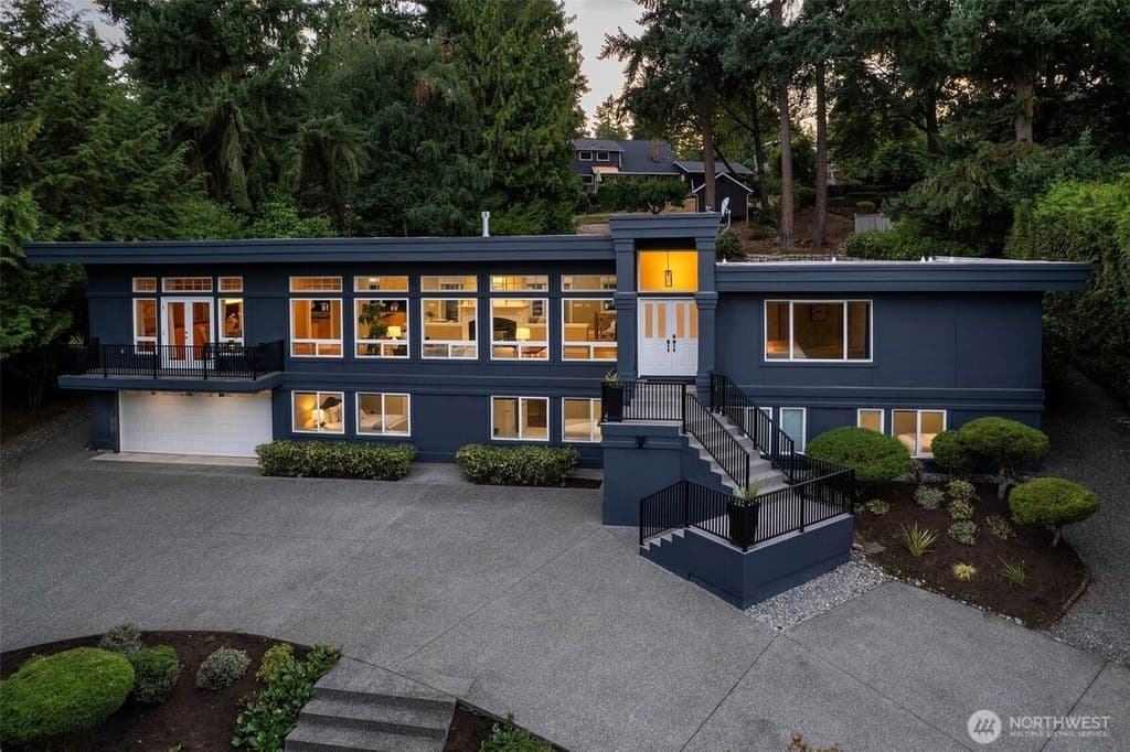 6145 93rd Ave SE, Mercer Island