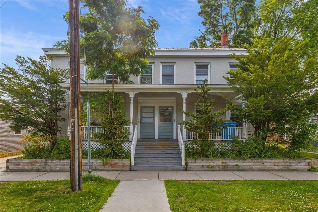 61 Elmwood Ave, Burlington