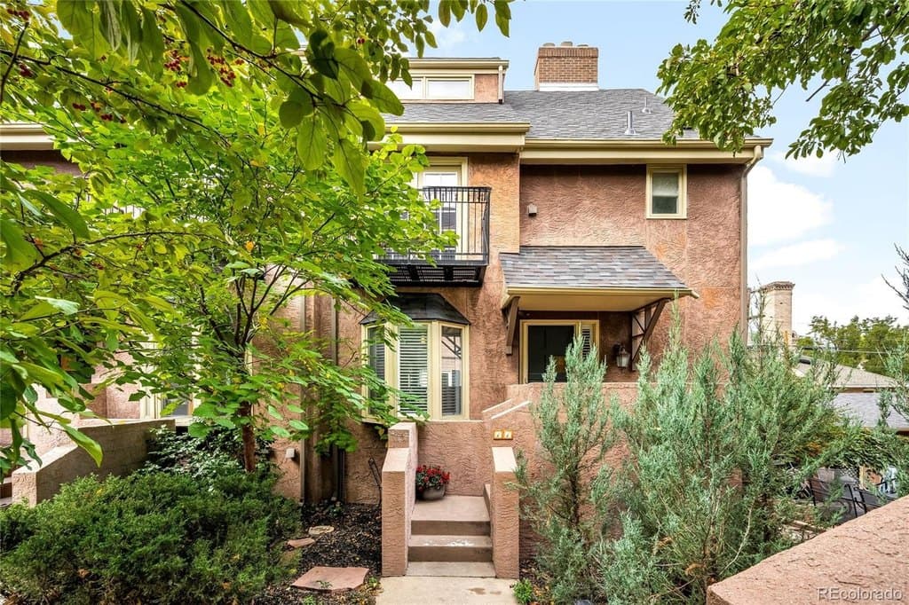 999 N Emerson St Apt 11, Denver