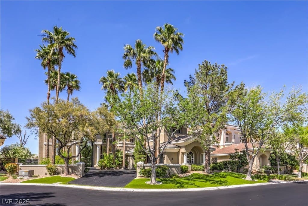 9040 Thornbury Ln, Las Vegas