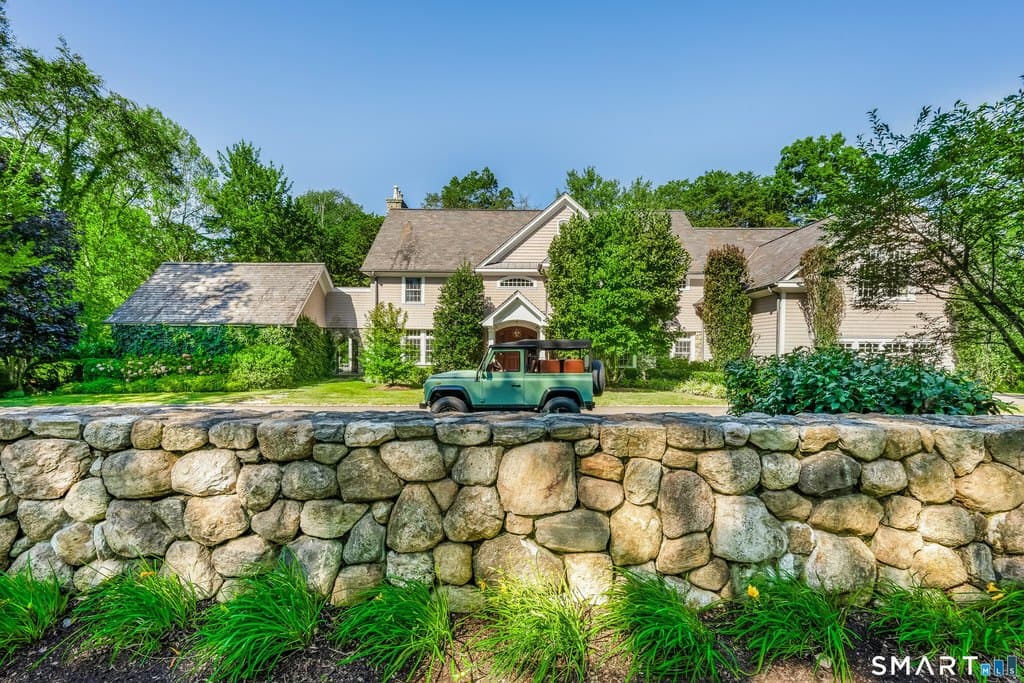 473 Hollow Tree Ridge Rd, Darien