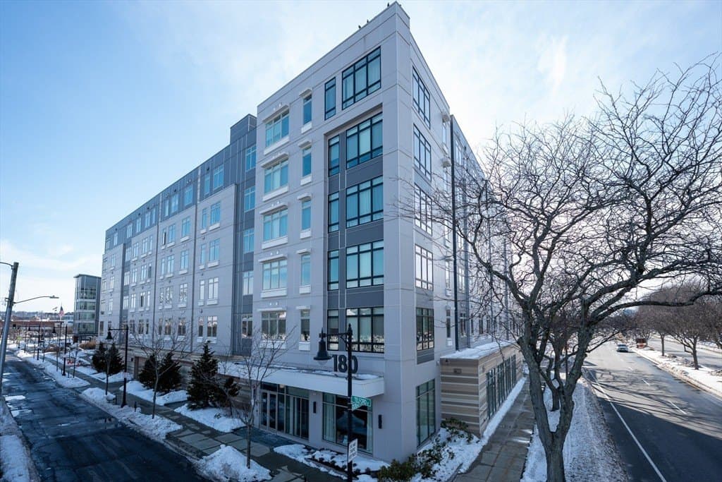 180 Telford St Unit 605