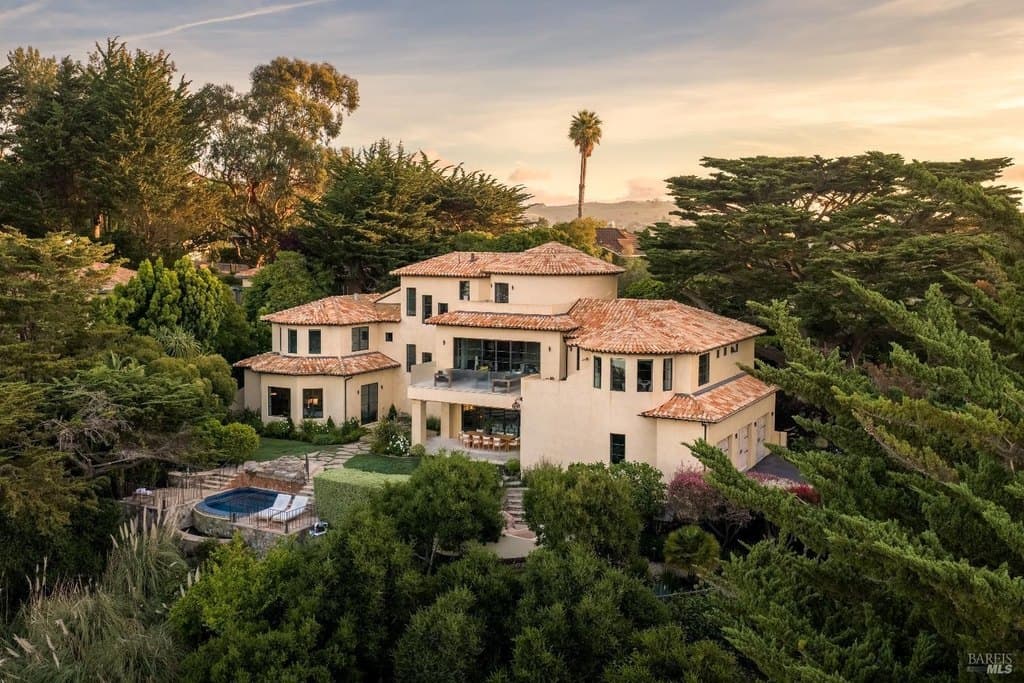 608 Seminary Dr, Mill Valley