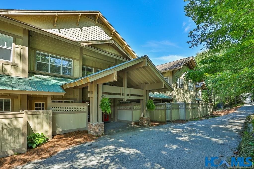 84 Club House Trl Ste 104, Highlands