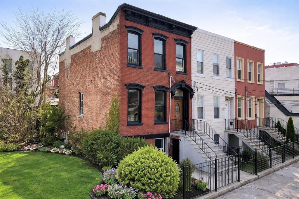 69 Jewett Ave, Jersey City