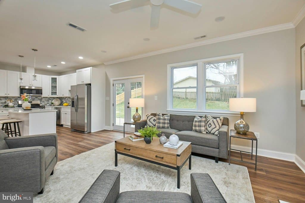 6323 Everglades Dr, Alexandria