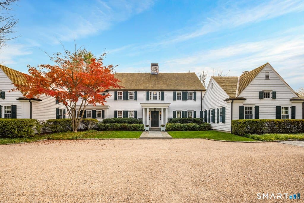 32 West Rd, New Canaan