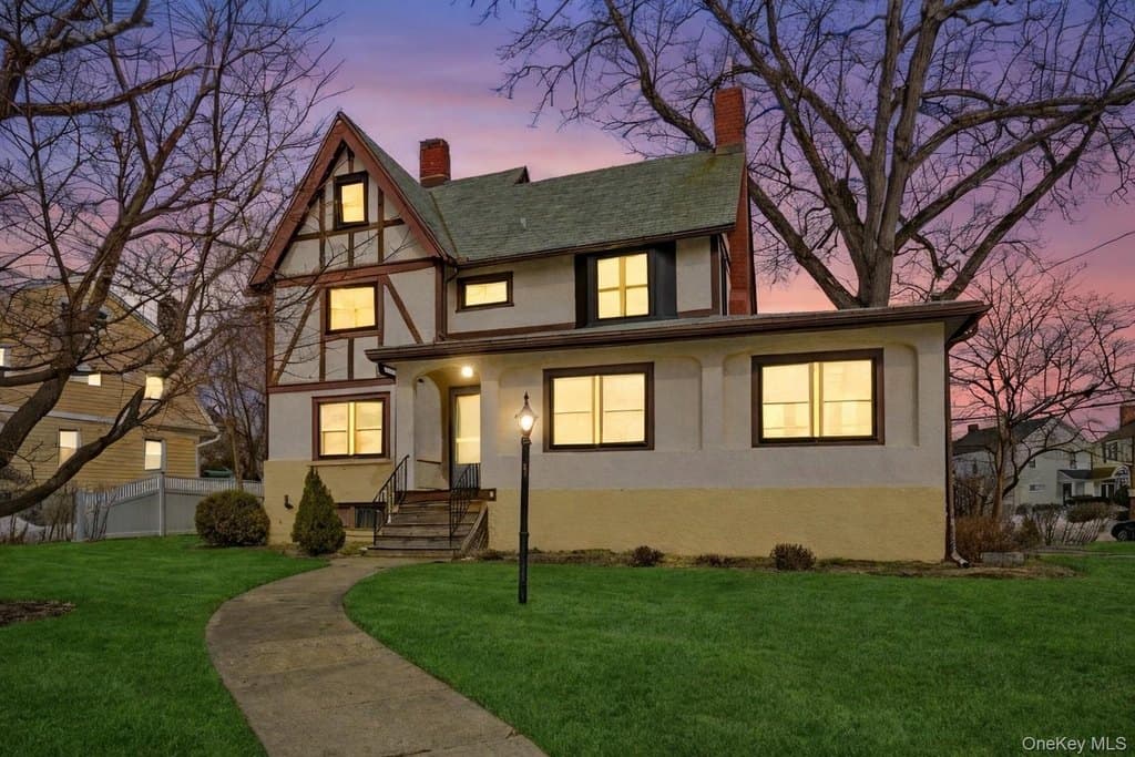 25 Midland Ave, White Plains