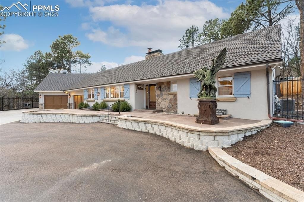 2201 Constellation Dr