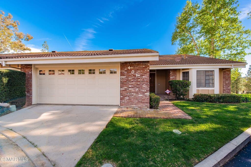 401 Falconrock Ln, Oak Park