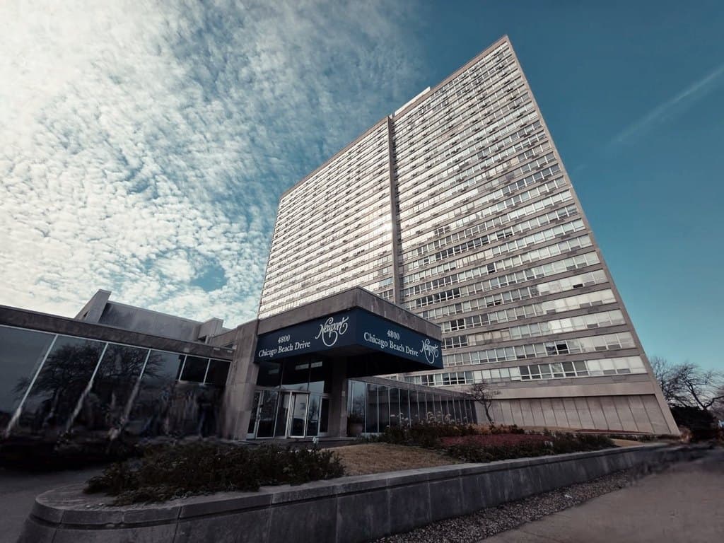 4800 S Chicago Beach Dr Apt 810S