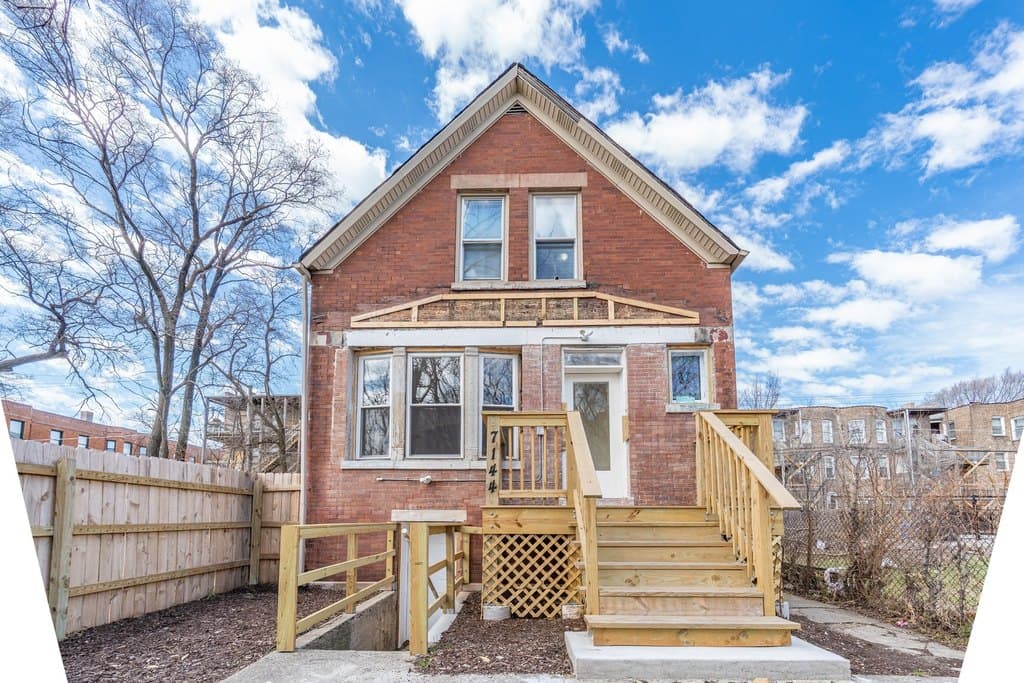 7144 S Wentworth Ave