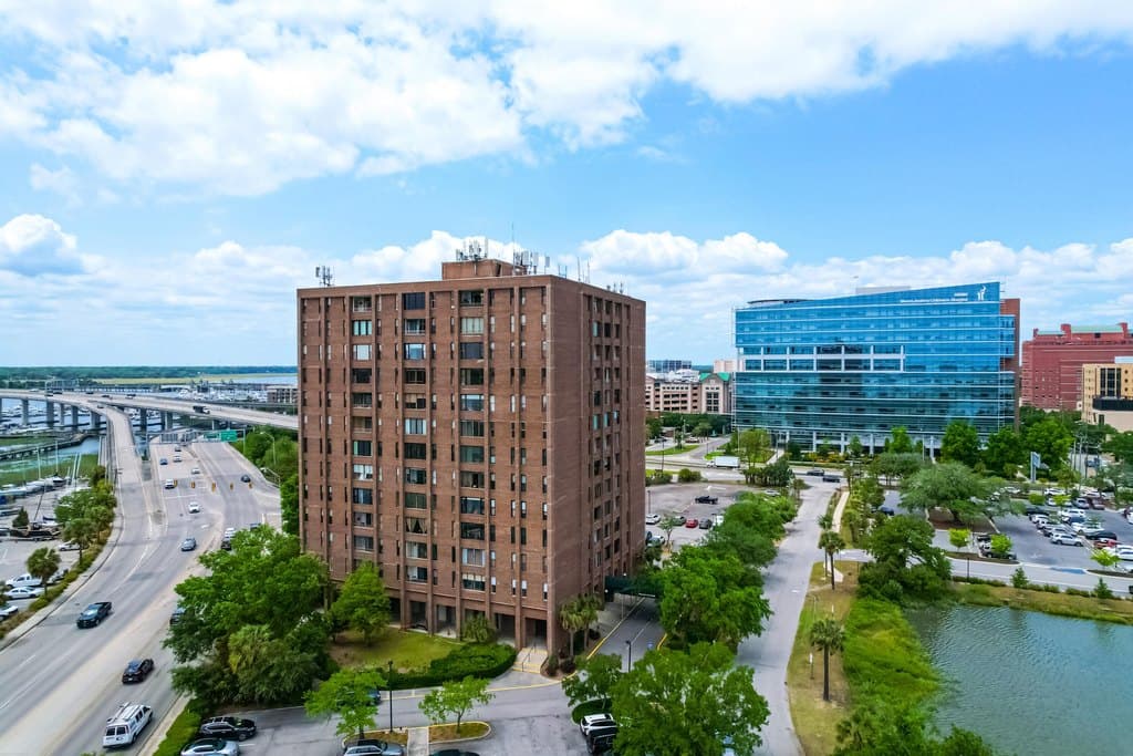 14 Lockwood Dr Apt 3H, Charleston