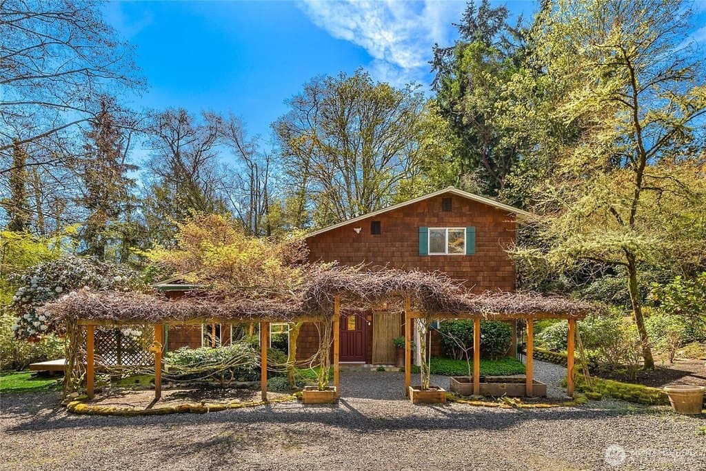 15335 Sunrise Dr NE, Bainbridge Island