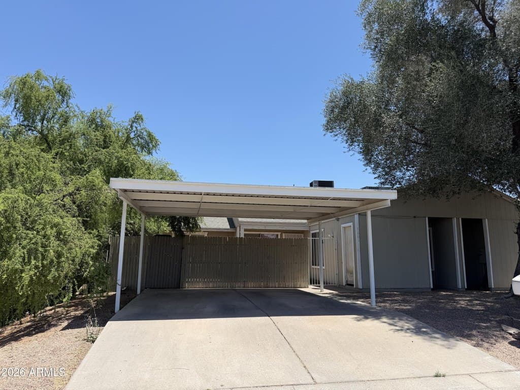 7001 S 41st St, Phoenix