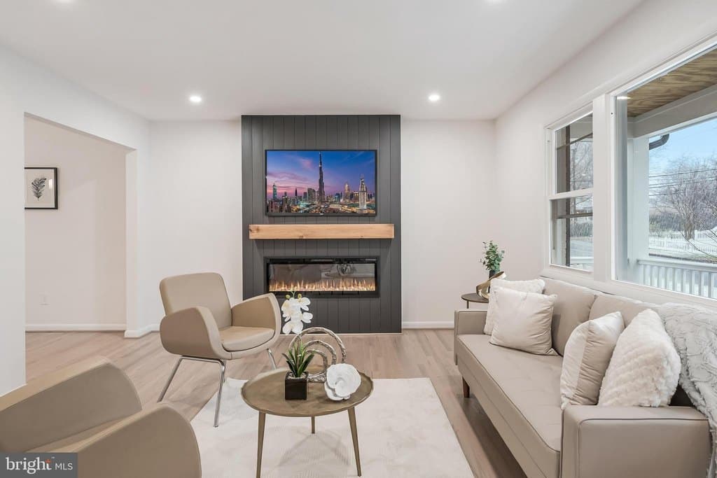 5735 4th St S, Arlington