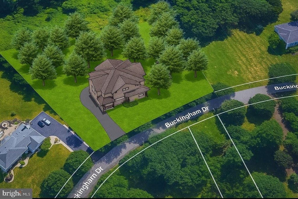 16 Buckingham Dr, Princeton