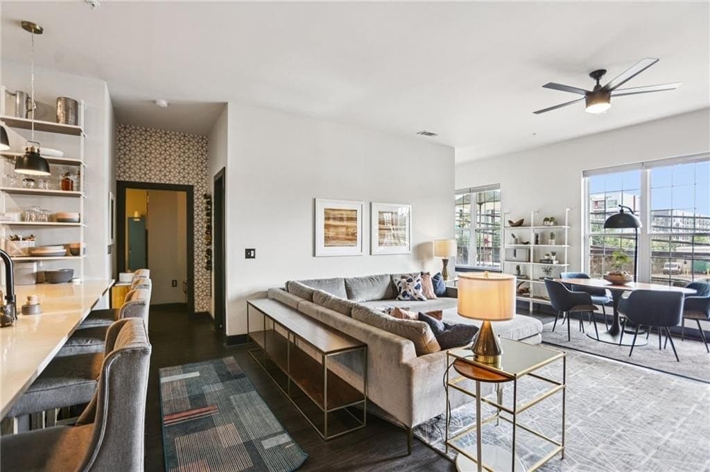 764 Memorial Dr SE Unit 4