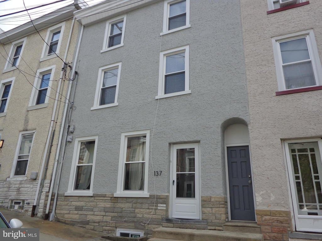 137 Jamestown Ave, Philadelphia