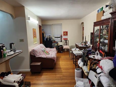 12325 82nd Ave Apt 2T