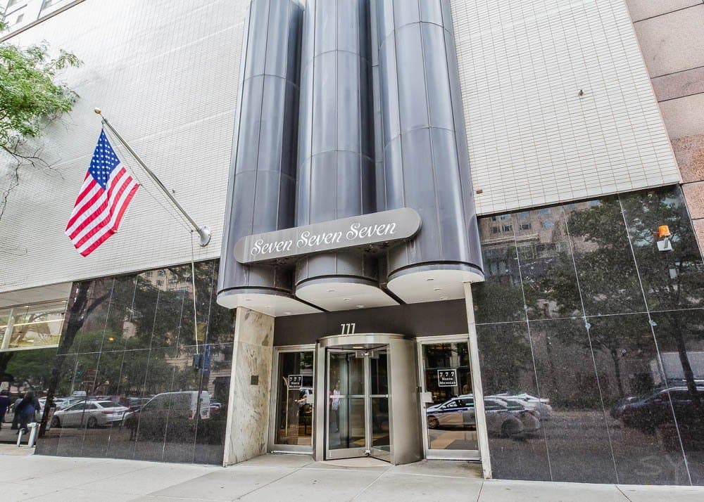 777 N Michigan Ave Apt 1307