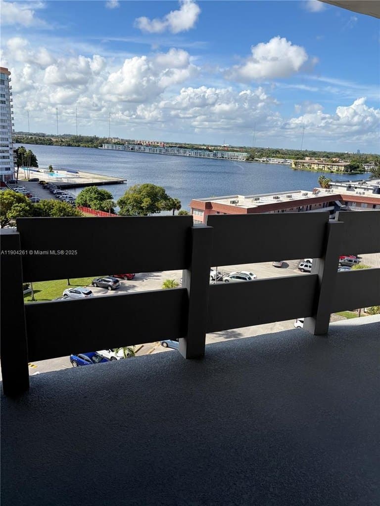 1401 NE Miami Gardens Dr Apt 997