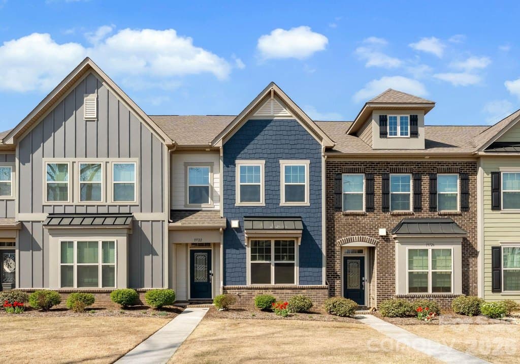 19722 Elise Caroline Aly, Davidson