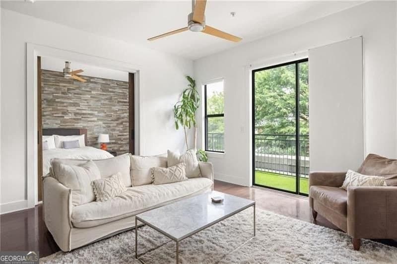 200 N Highland Ave NE Unit 207