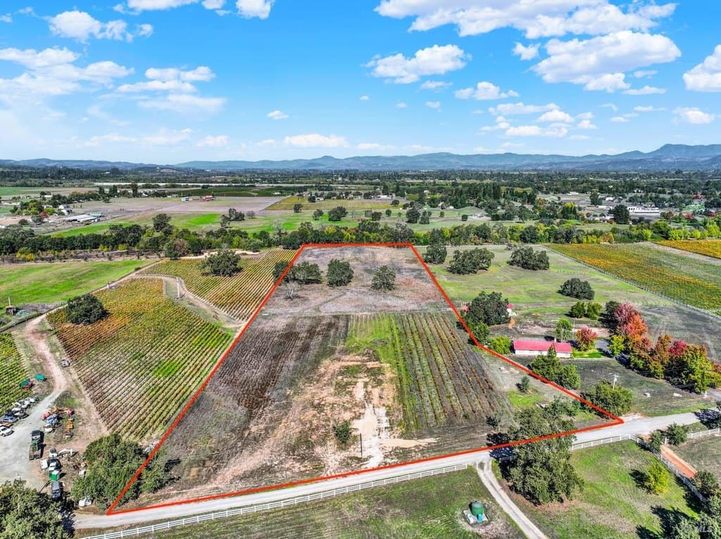 5695 Bravo Toro Ln, Santa Rosa