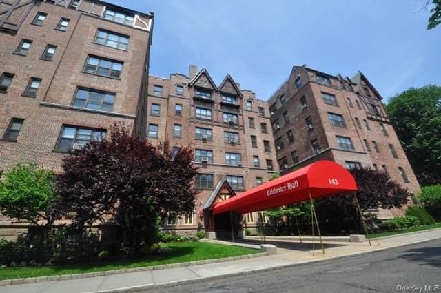 143 Garth Rd Apt 3L, Scarsdale