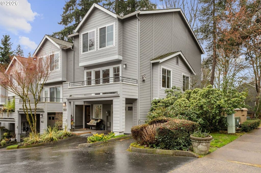 4520 Lower Dr, Lake Oswego
