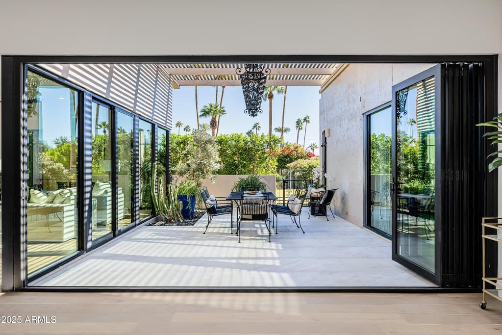 5642 N Scottsdale Rd, Paradise Valley