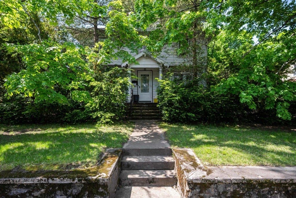 282 Marrett Rd, Lexington