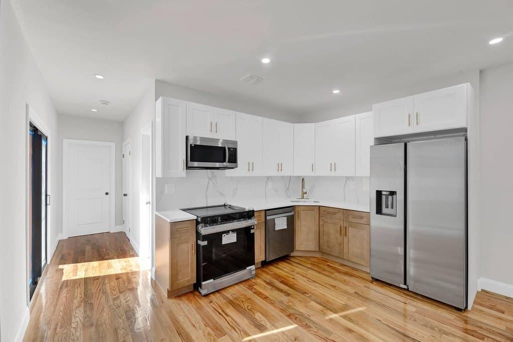 88-16 97 Ave, Queens