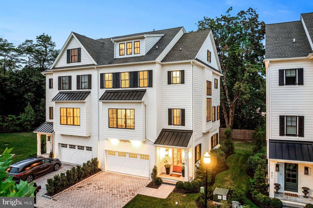 423 Maplewood Ave, Wayne