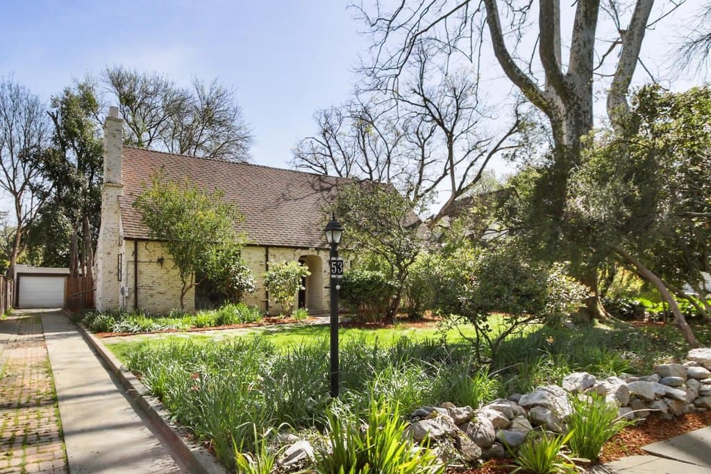 53 College Park, Davis